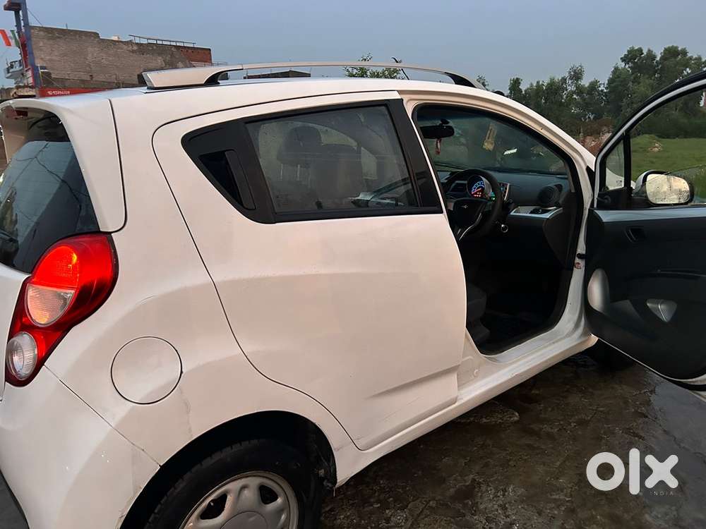 Chevrolet Beat Petrol 2014