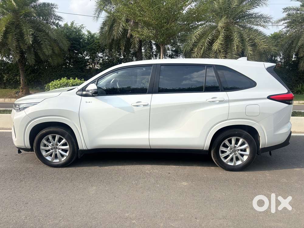 Toyota Innova Hycross 2.0 Vx Hybrid 7 Str, 2026, Petrol
