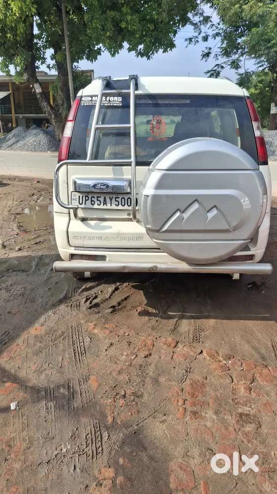 Ford Endeavour 2011 Diesel 200000 Km Driven