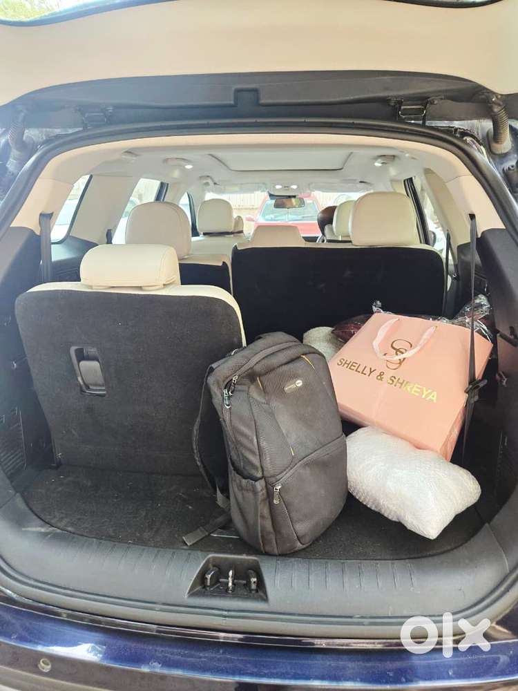 Mahindra Xuv700 2.0 Ax 7 Petrol At Luxury Pack Str, 2025, Petrol