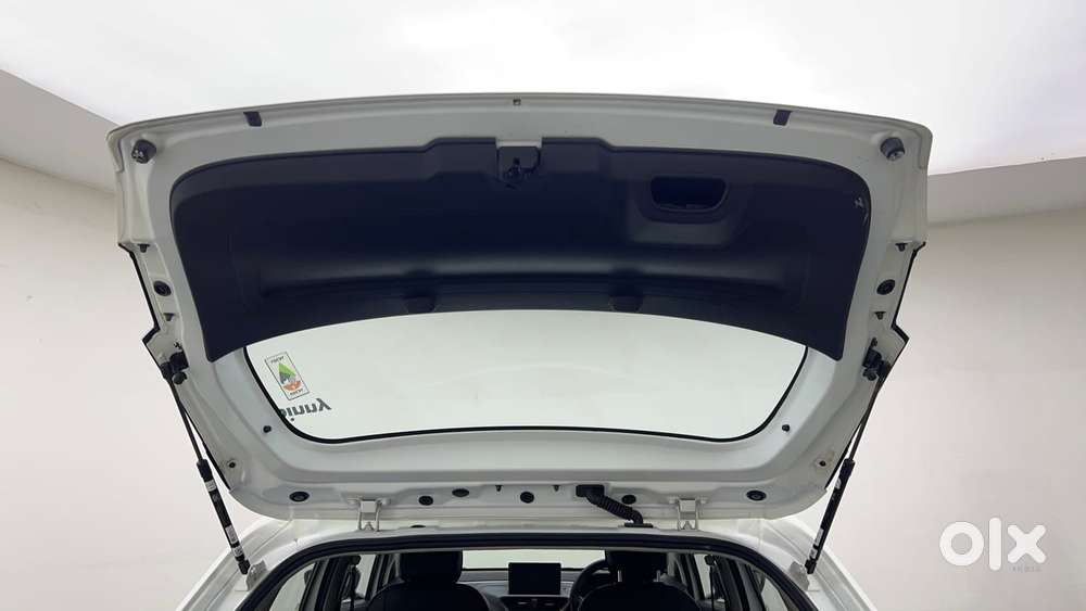 Tata Altroz 1.2 Xe, 2022, Petrol
