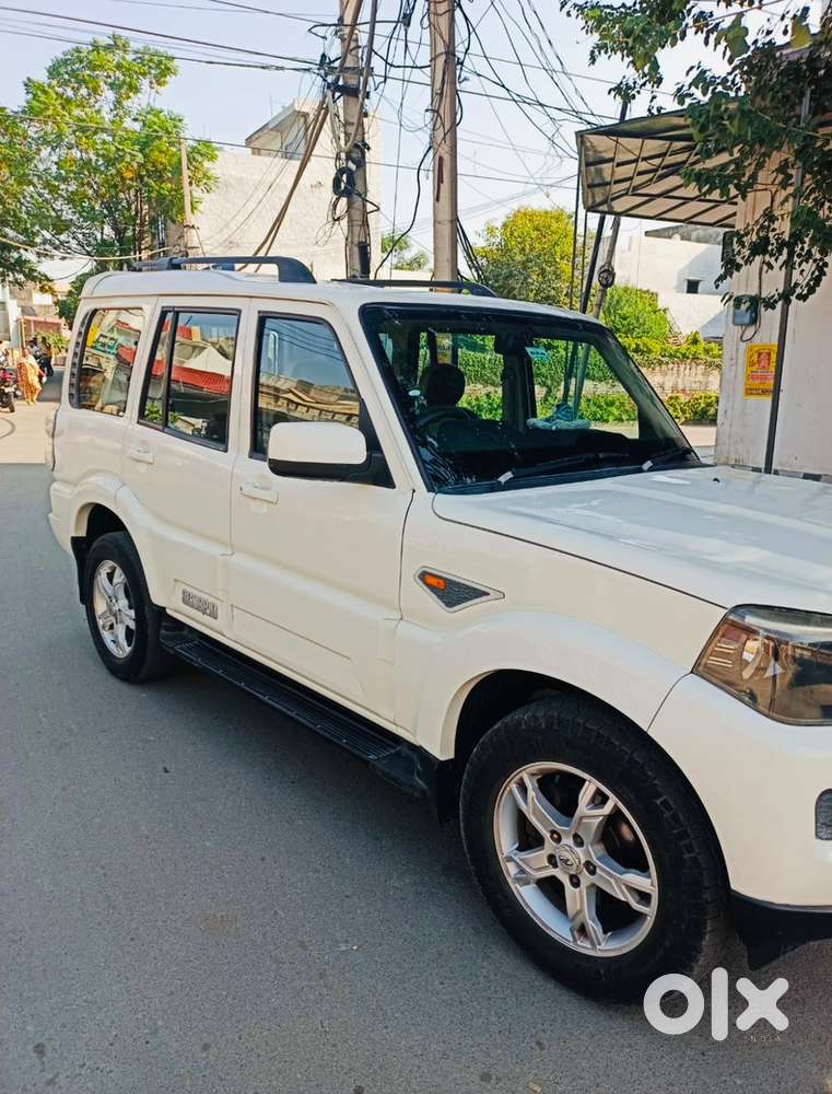 Mahindra Scorpio Diesel 2015
