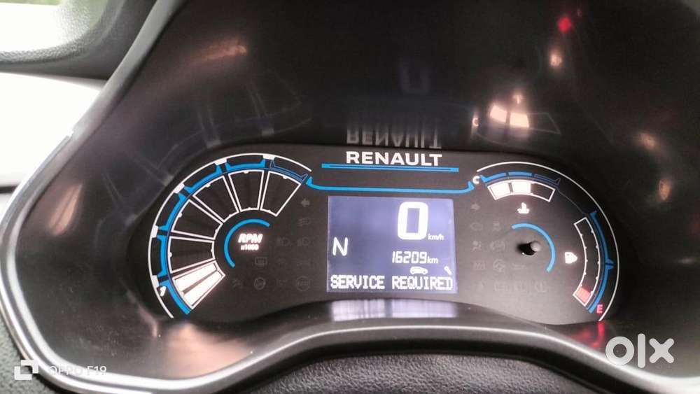 Renault Triber Rxz, 2022, Petrol