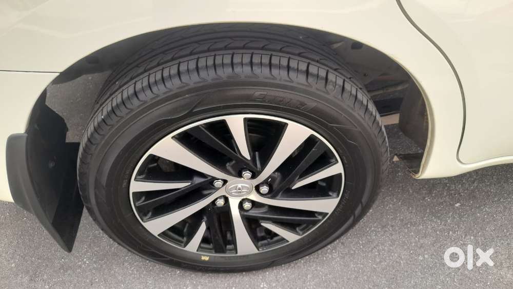 Toyota Innova Crysta 2.8 Zx At, 2022, Petrol