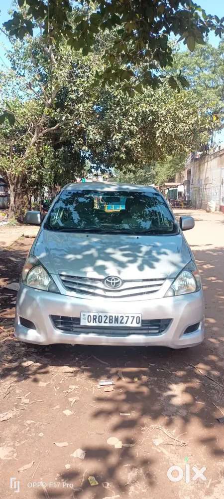 Toyota Innova 2012 Diesel 105000 Km Driven