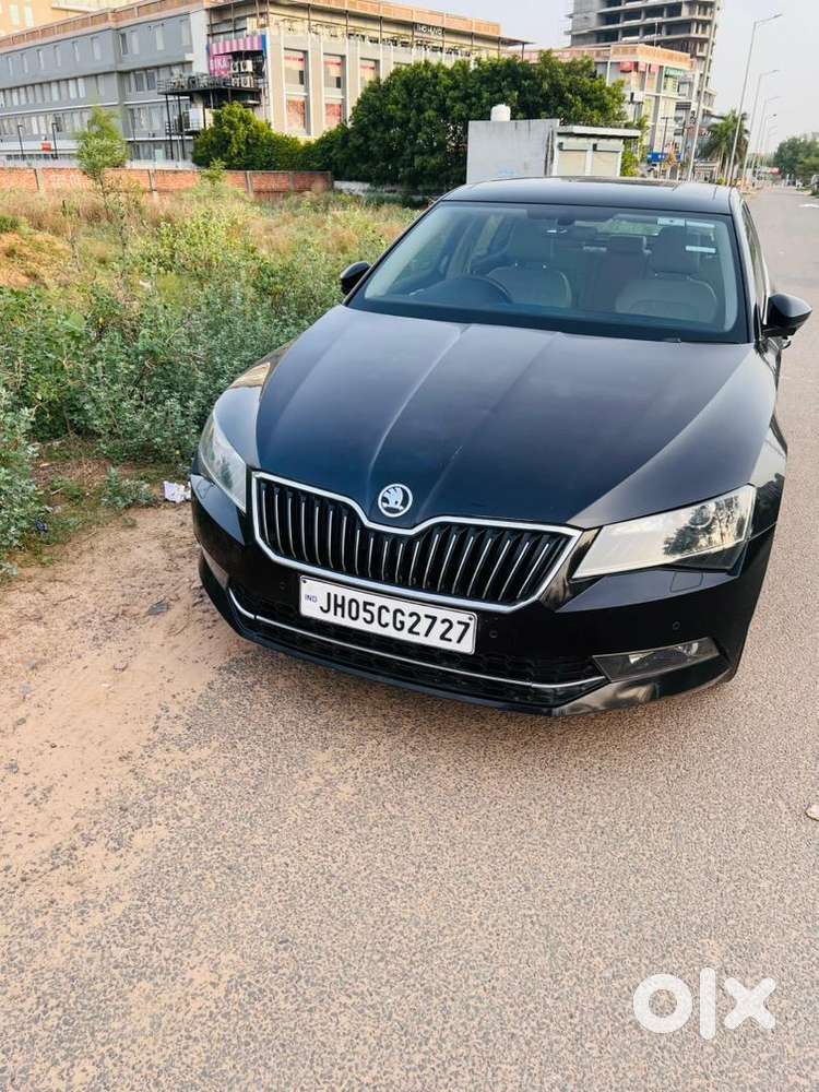 Skoda Superb Petrol 2018