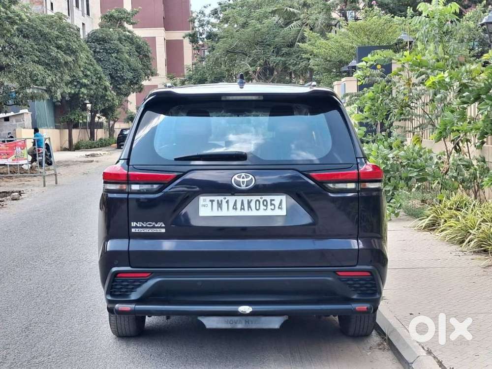 Toyota Innova Hycross Gx (o), 2024, Petrol