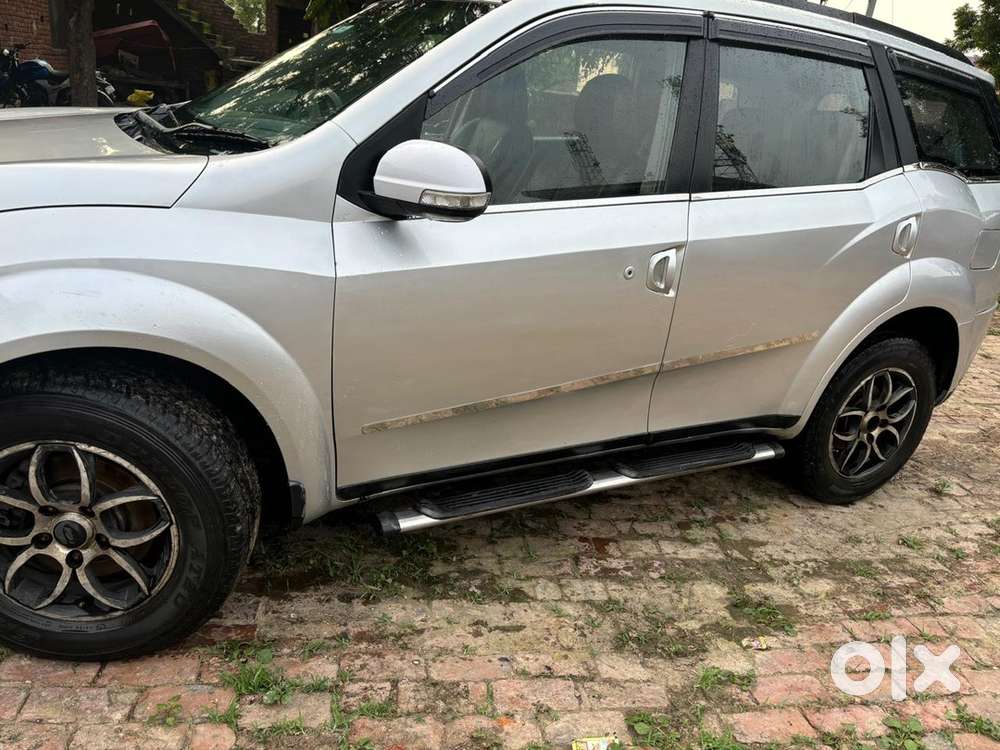 Mahindra Xuv500 2017 Diesel 75000 Km Driven
