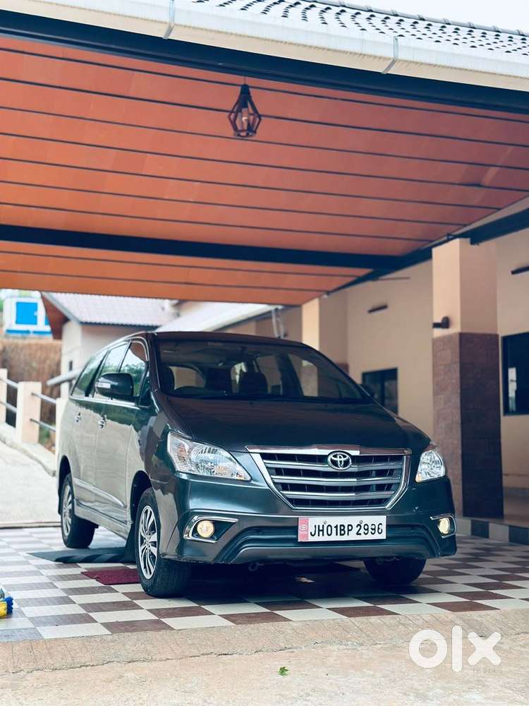 Toyota Innova 2.5 V 2013
