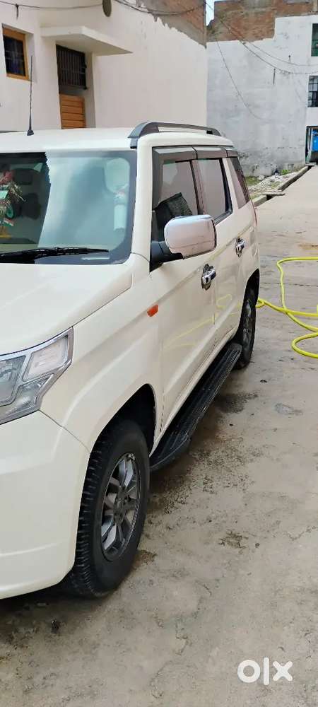 Mahindra Tuv 300 2018