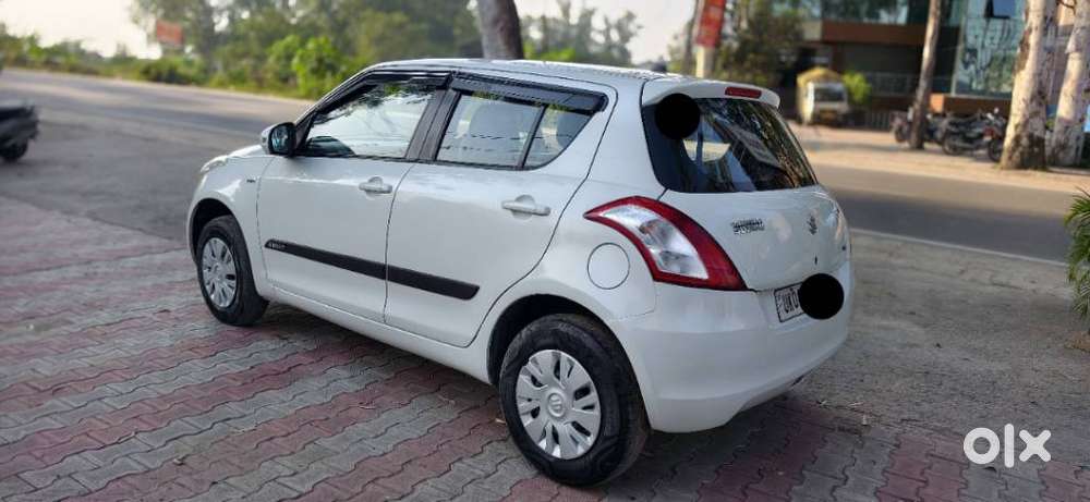 Maruti Suzuki Swift Vxi + Manual, 2014, Petrol