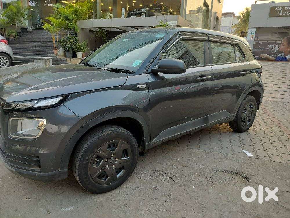 Hyundai Venue E 1.2 Petrol, 2025, Petrol