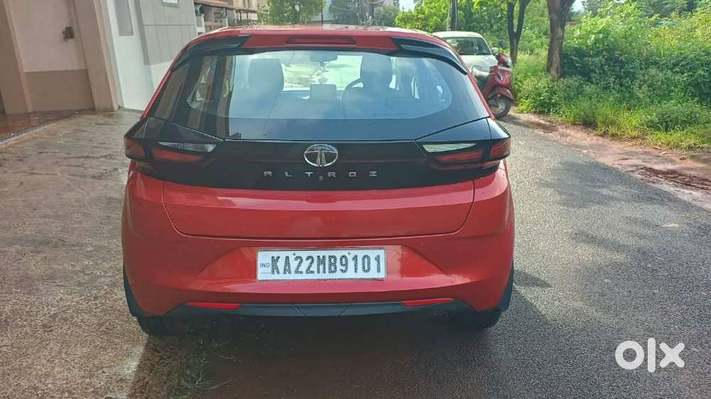 2020 Tata Altroz Xt Petrol  Only 29,525 Km  Company Serviced  ₹6.90
