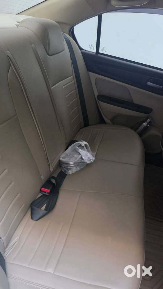 Honda Amaze 2nd Gen Vx Cvt White Color 2024 Model