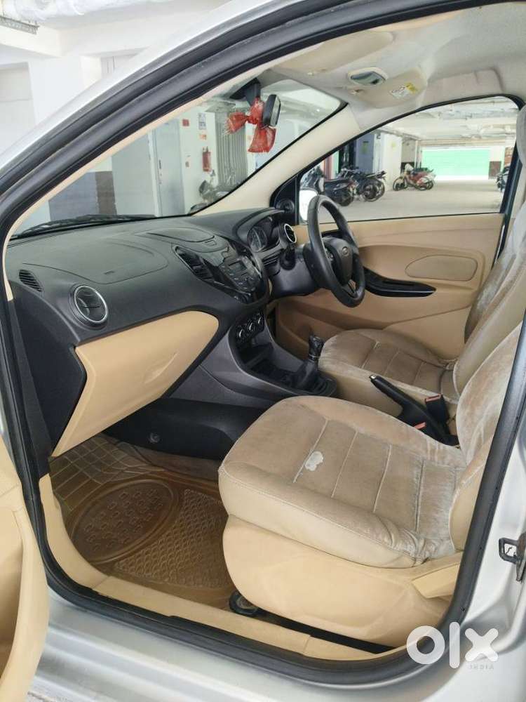Ford Aspire Titatinium Blu Ti-vct, 2015, Petrol