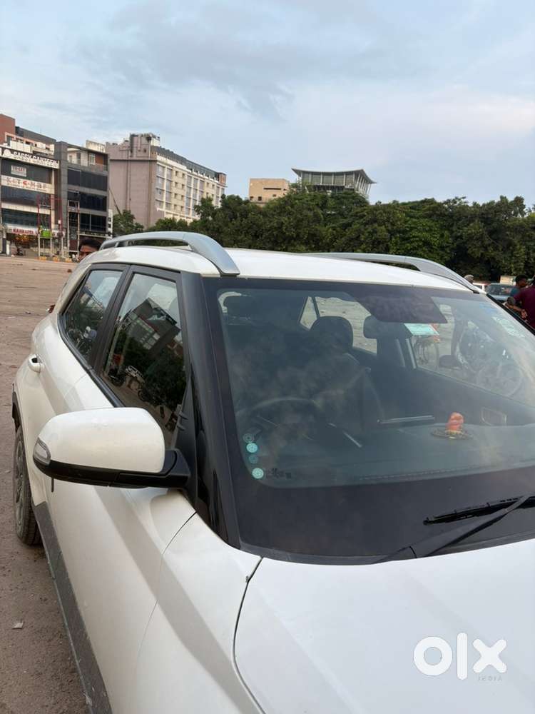 Hyundai Venue Petrol 2024