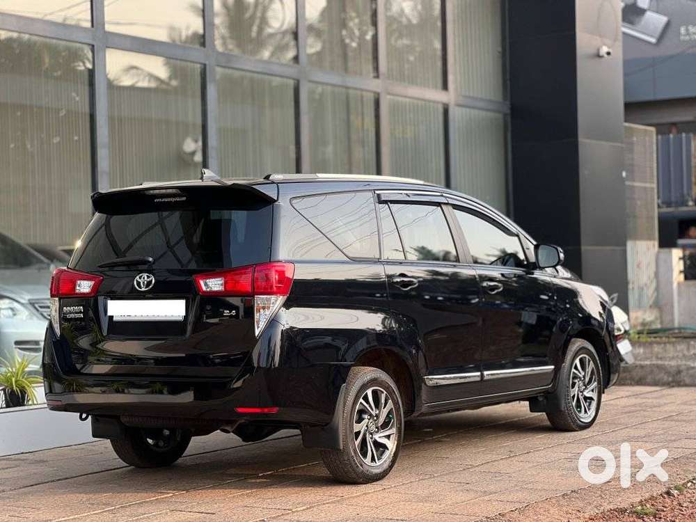 Toyota Innova Crysta 2.4 G Mt, 2025, Diesel