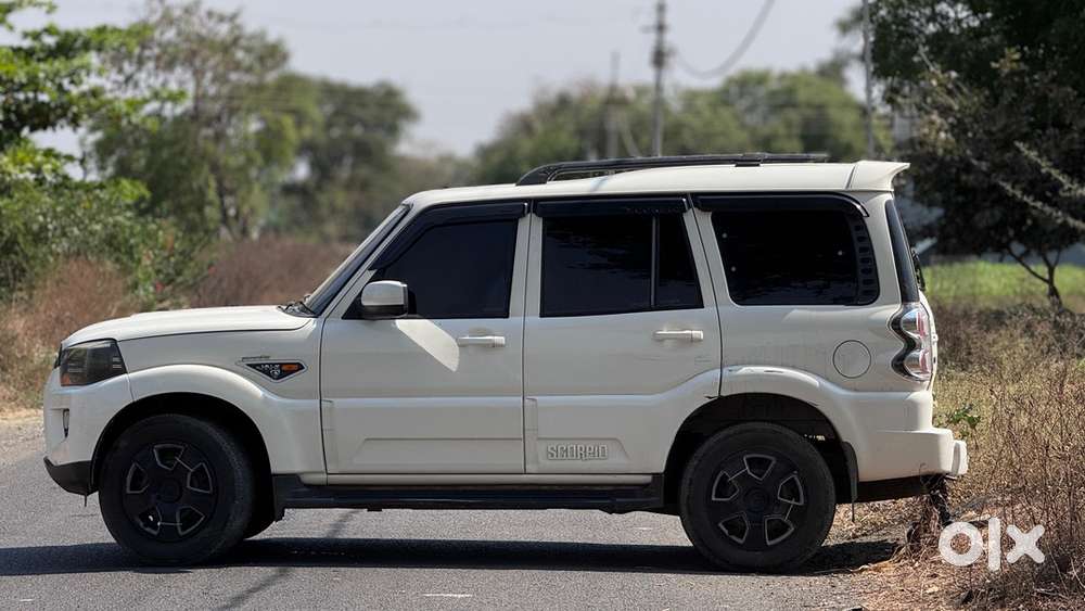Mahindra Scorpio Classic 2015 Petrol Diesel