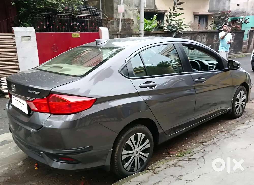 Honda City Sv Mt With Pin To Pin Honda Service Record Maintained.