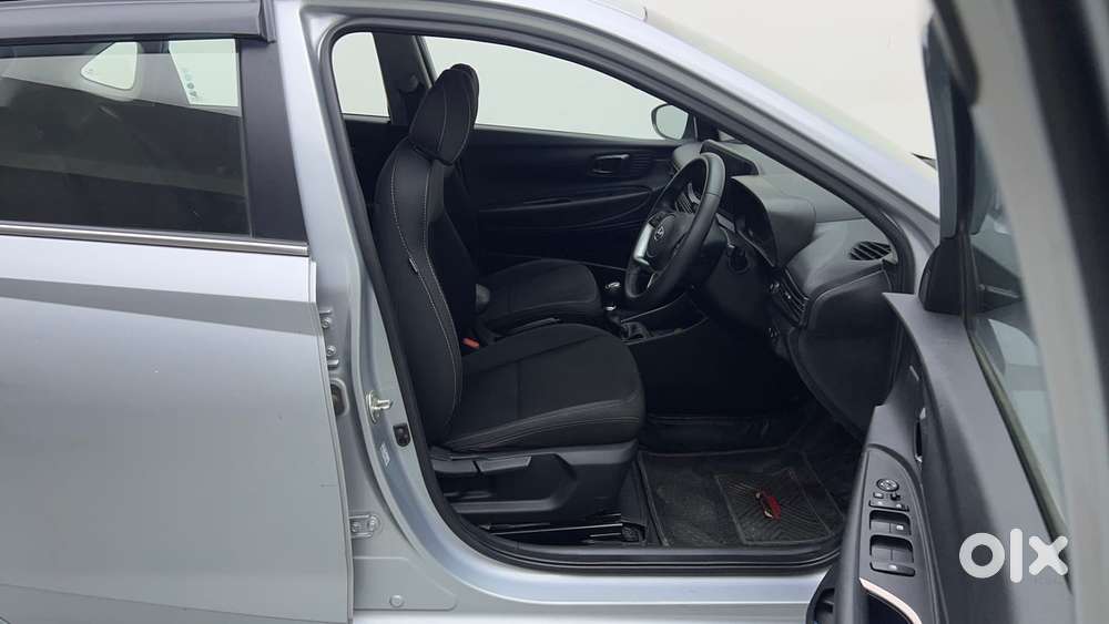 Hyundai New I20 1.2 Asta (o) Mt, 2023, Petrol