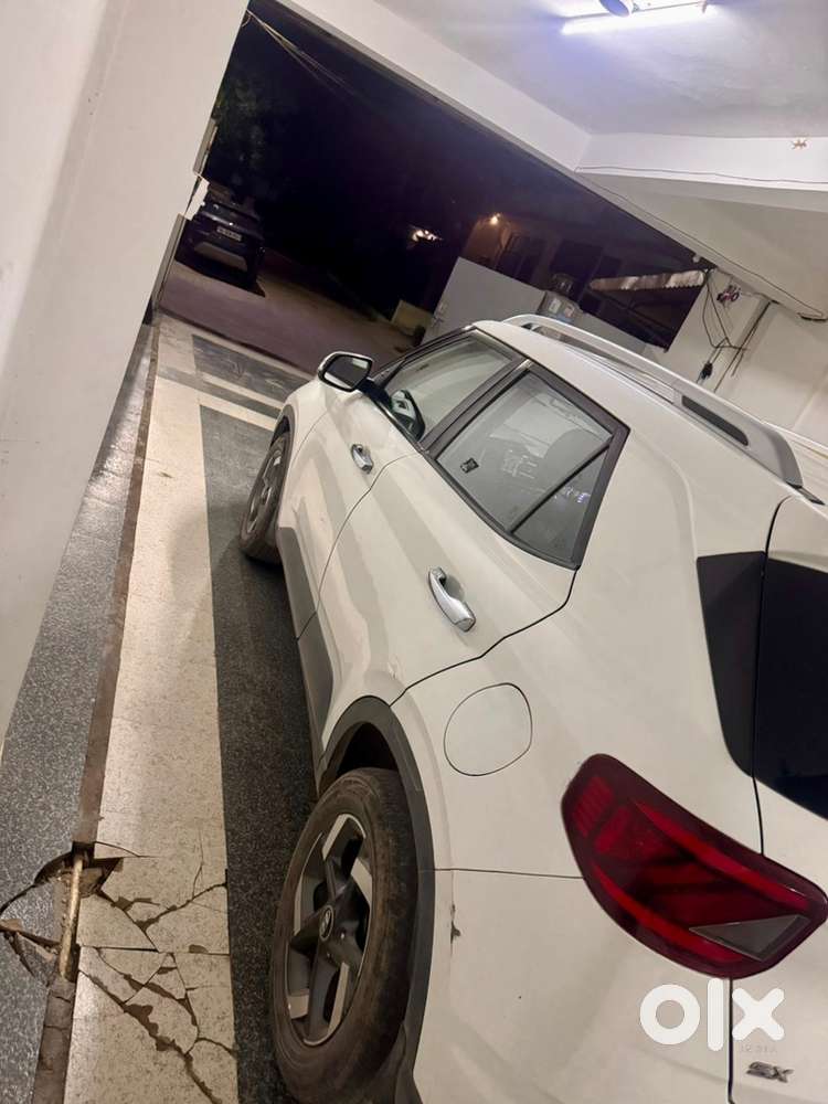 Hyundai Venue Petrol 2019