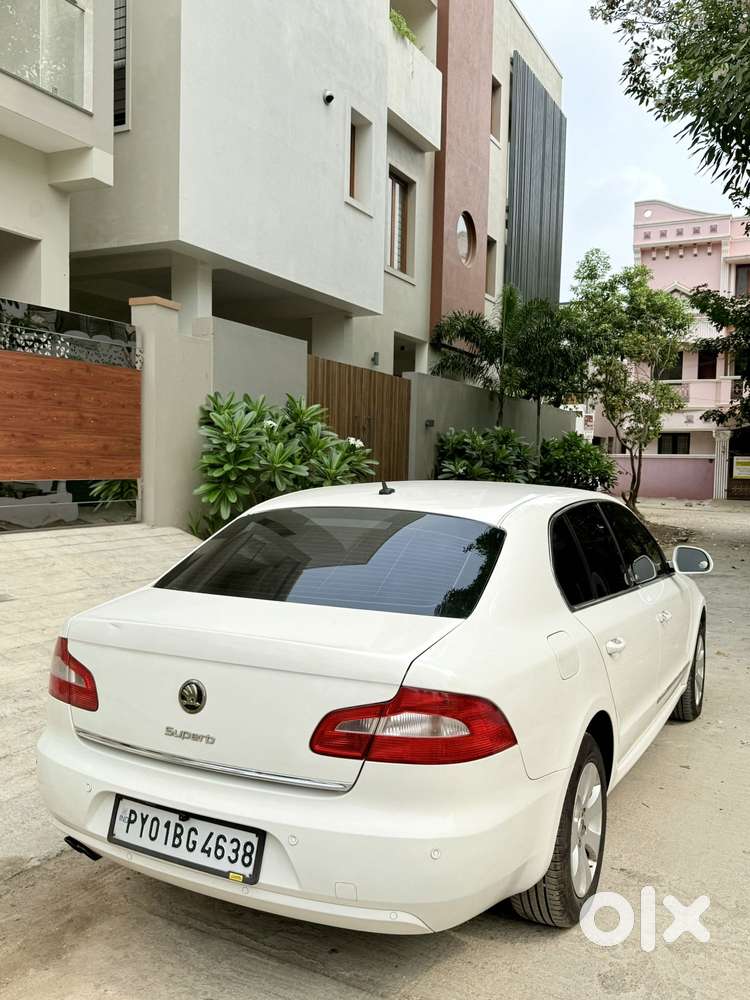 Skoda Superb 2008-2013 Elegance 2.0 Tdi Cr At, 2010, Petrol