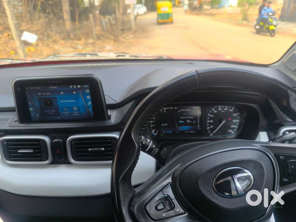 Tata Punch Creative Dual Tone Mt Sunroof, 2024, Petrol