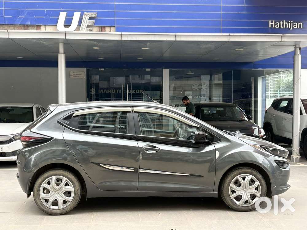 Tata Altroz 1.2 Xm Plus, 2022, Petrol