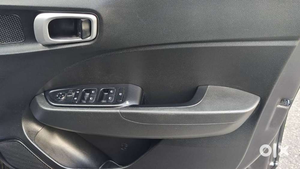 Hyundai Venue 1.2 S (o), 2021, Petrol