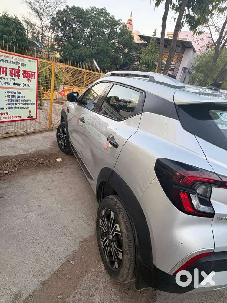 2024 Renault Kiger Rxz Mt Petrol  First Owner  Top Model  Like New