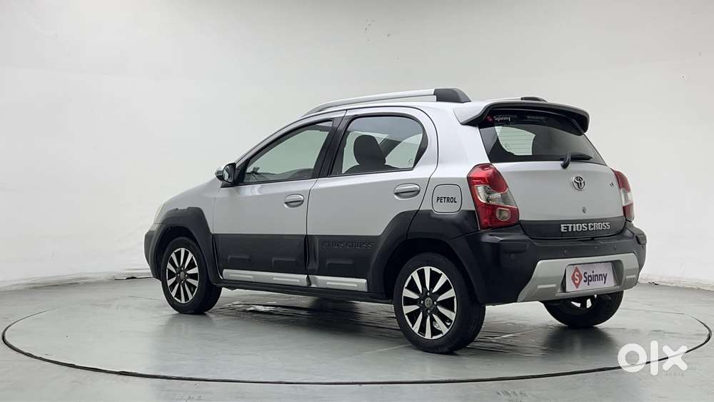 Toyota Etios Cross 1.2l G, 2016, Petrol
