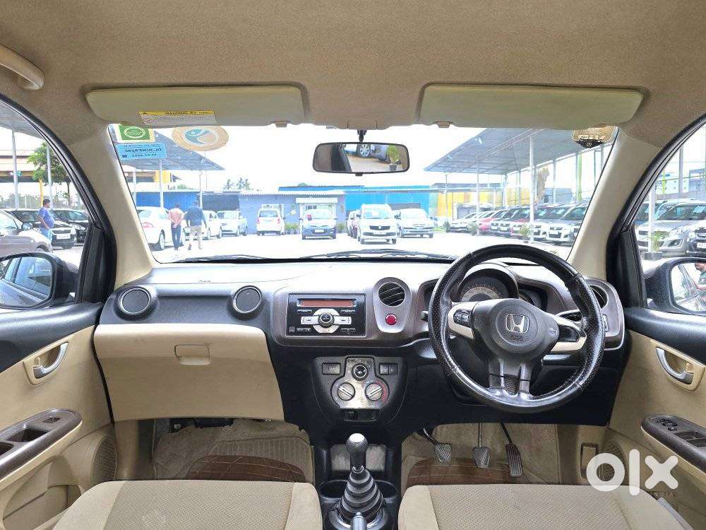 Honda Brio V Mt, 2013, Petrol