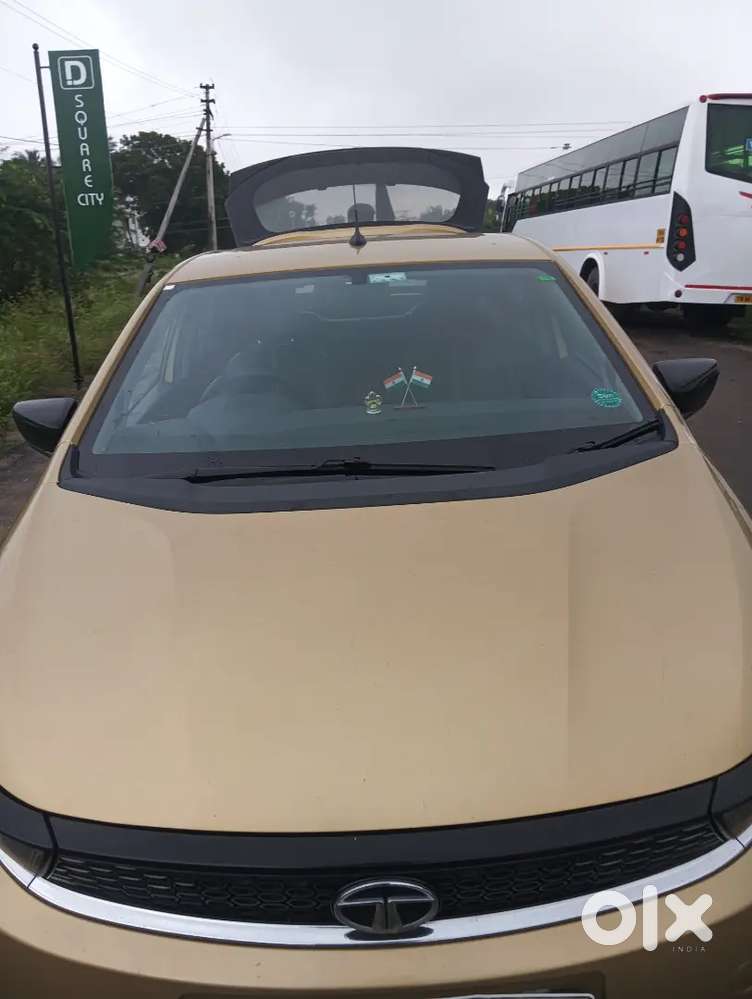Tata Altroz Xe Petrol