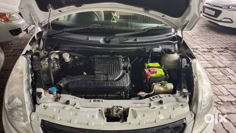 Maruti Suzuki Swift Dzire Vxi Optional, 2013, Petrol