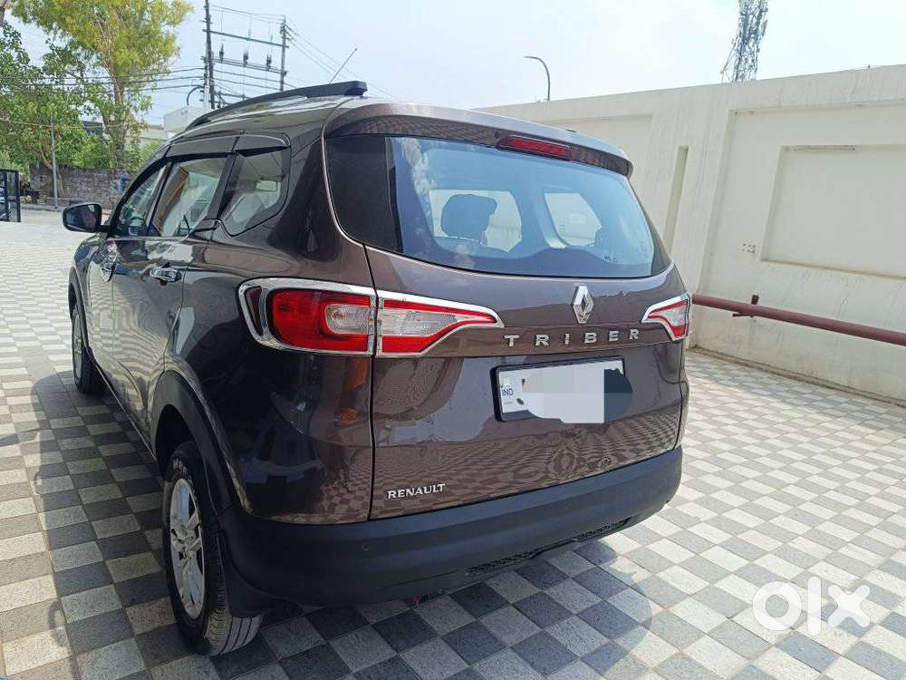 Renault Triber Rxl, 2023, Petrol