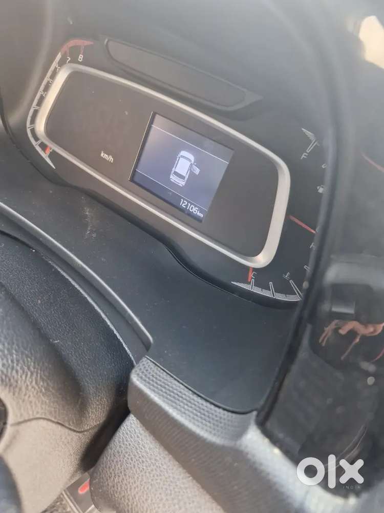 Kia Sonet 2023 ( August)petrol Well Maintained