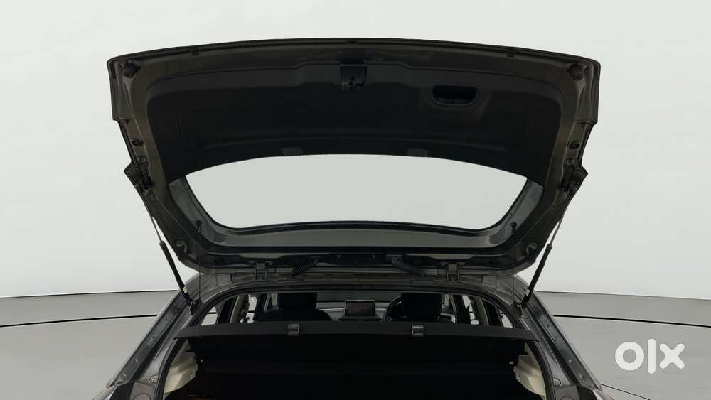 Tata Altroz Xz Plus I-turbo (s), 2023, Petrol