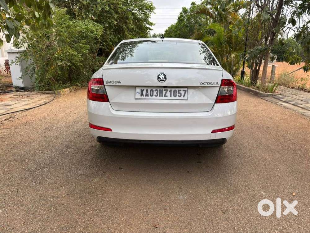 Skoda Octavia 1.8 Tsi Style Plus At, 2016, Petrol