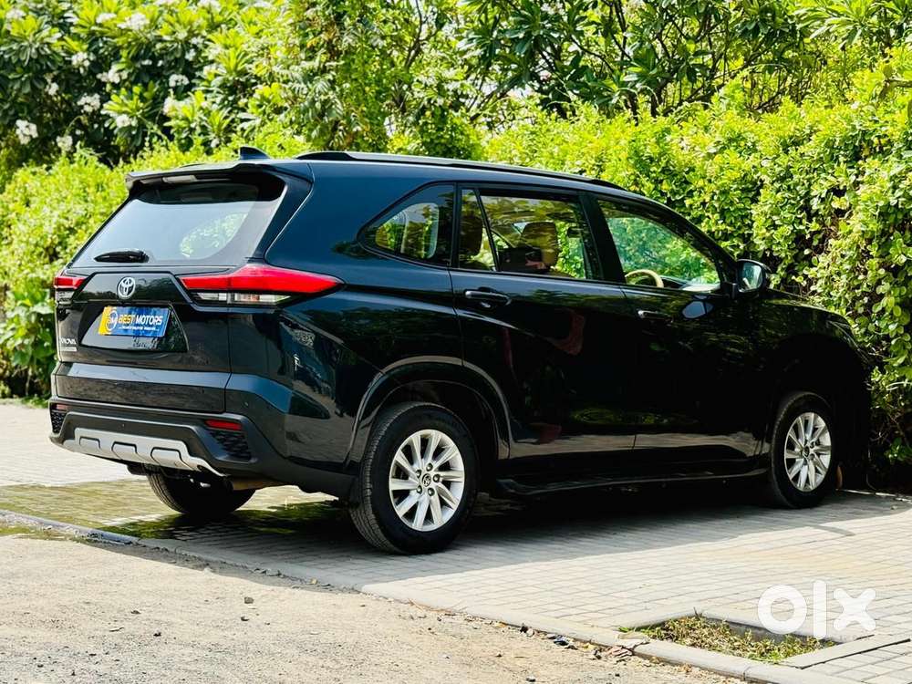 Toyota Innova Hycross Gx (o), 2025, Petrol