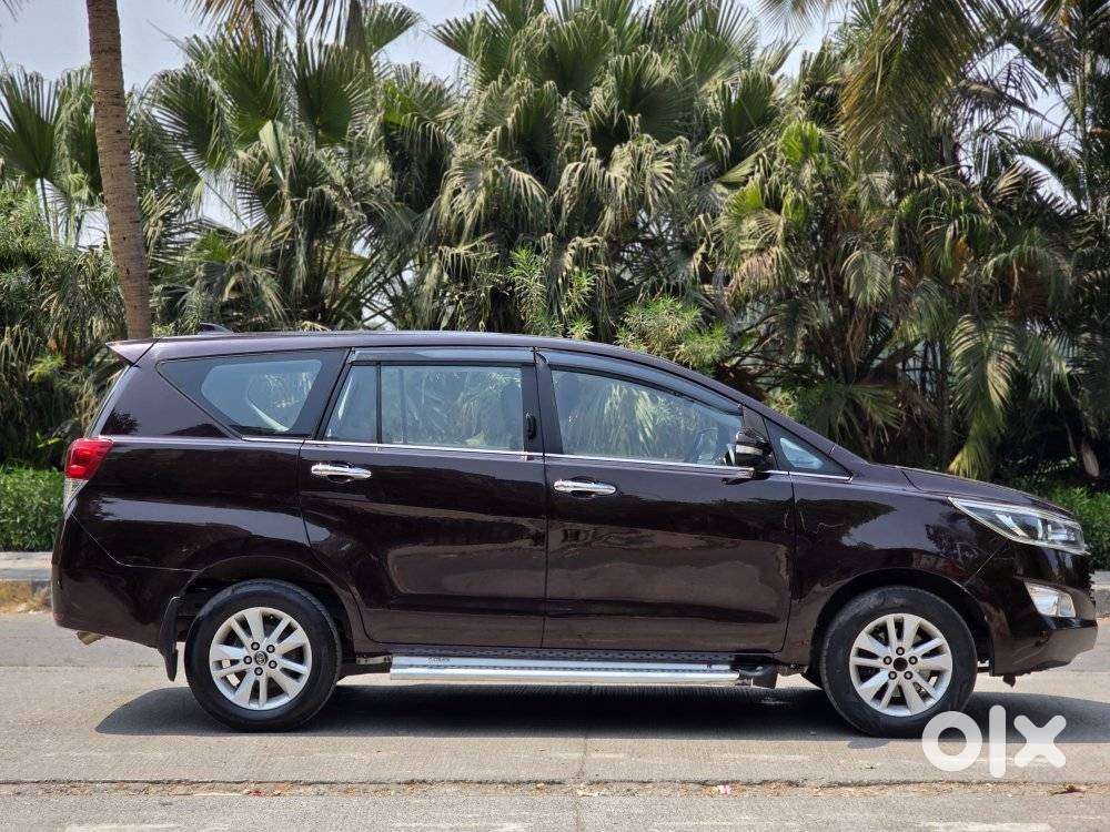 Toyota Innova Crysta 2.4 V 7 Str, 2016, Diesel
