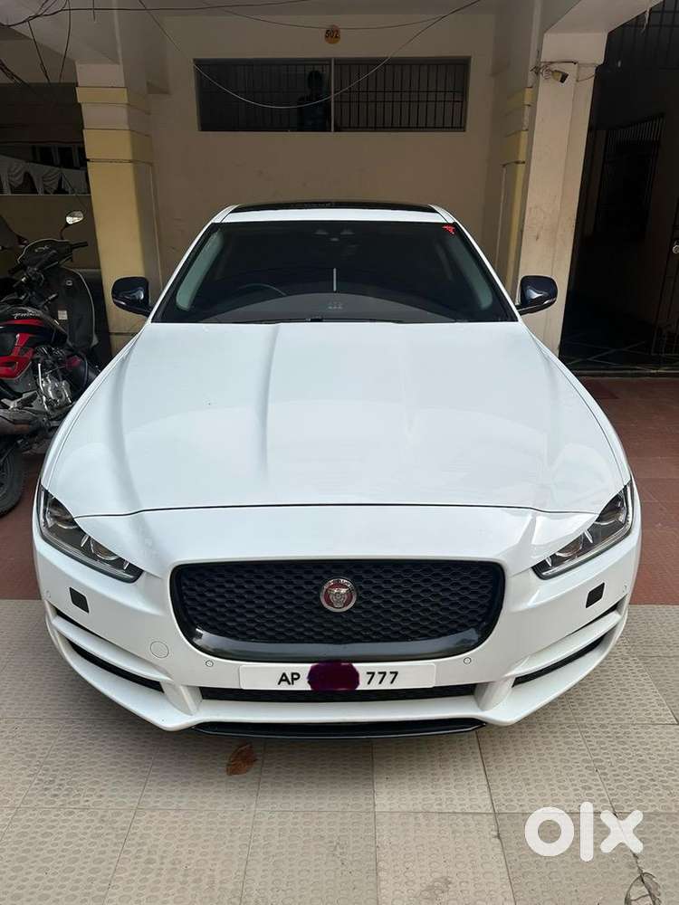 Jaguar Xe 2.0 Portfolio Topend With Meridian Speakers