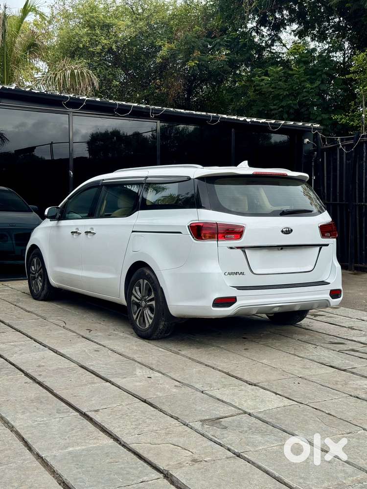 Kia Carnival Premium, 2020, Diesel