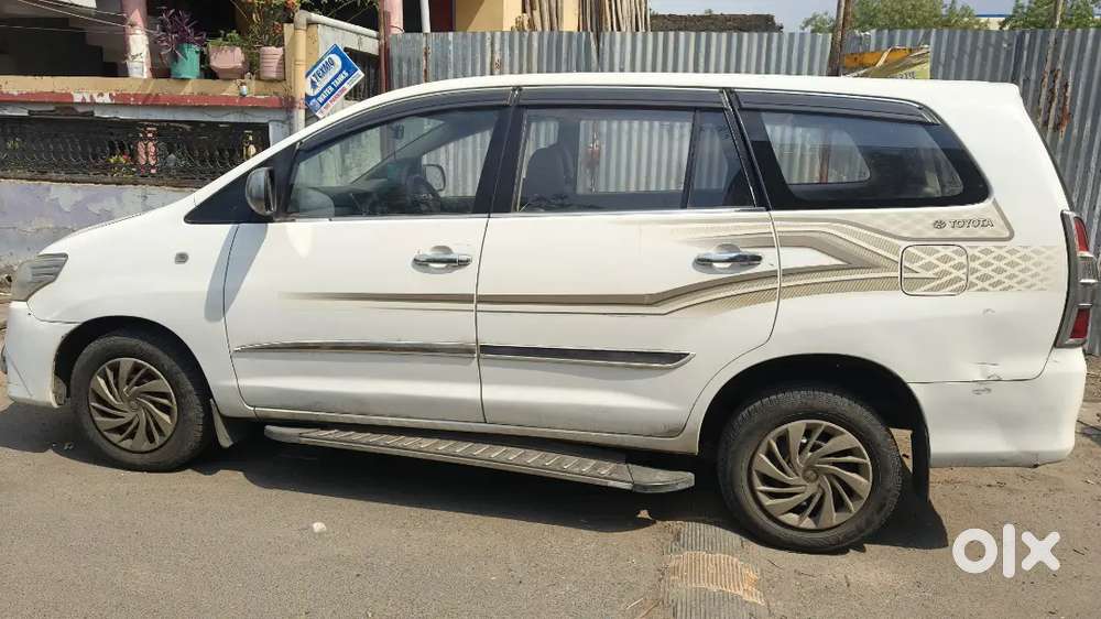 Toyota Innova 2015 Diesel Well Maintained
