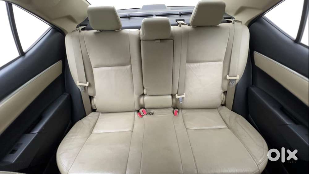 Toyota Corolla Altis 2013-2017 Vl At, 2015, Petrol