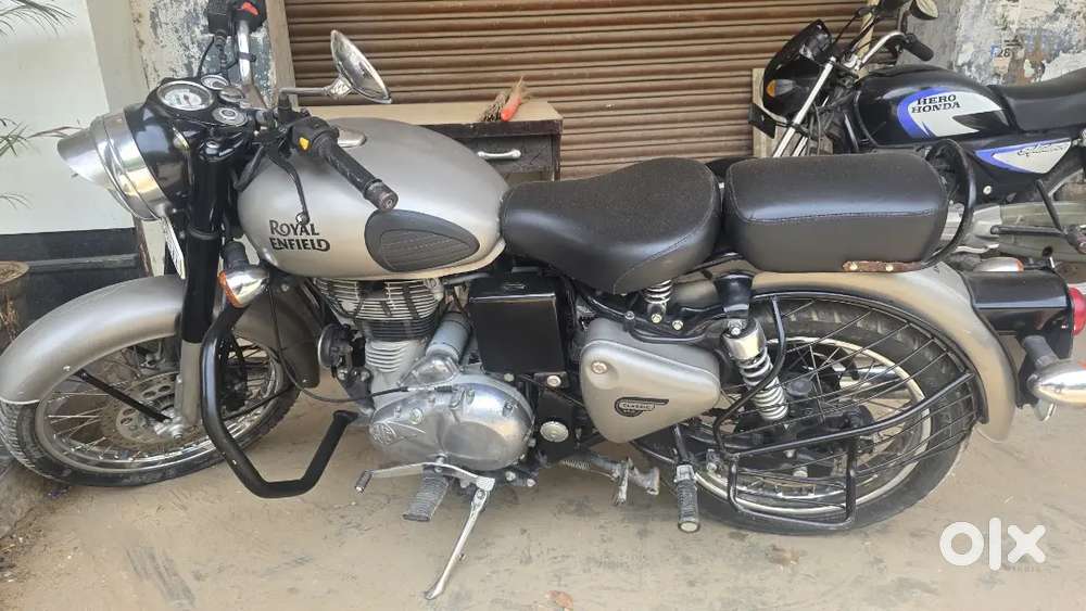 Mg Astor 2023 And Royal Enfield Classic 350