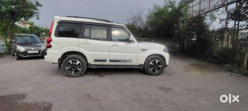 Mahindra Scorpio Classic 2.2 S 11 Mt 7 Str, 2023, Diesel
