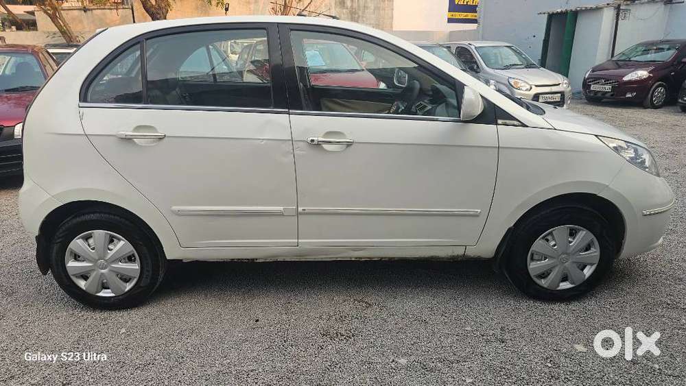 Tata Indica Vista 2008-2013 Aura 1.3 Quadrajet (abs) Bs Iv, 2013, Di..