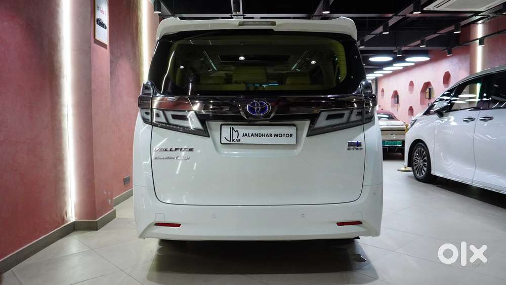 Toyota Vellfire 2.5 Hybrid, 2022, Petrol