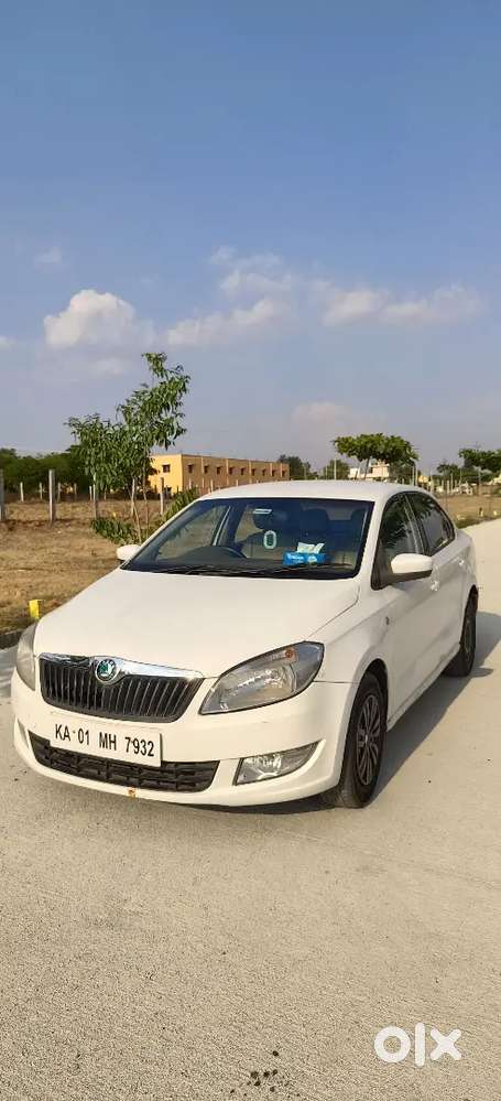 Skoda Rapid Ambition 2012 Diesel Manual Fc Runing 2nd Owner