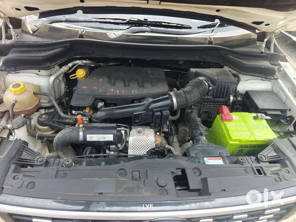 Mahindra Xuv300 1.2 W6 Amt Petrol, 2022, Petrol
